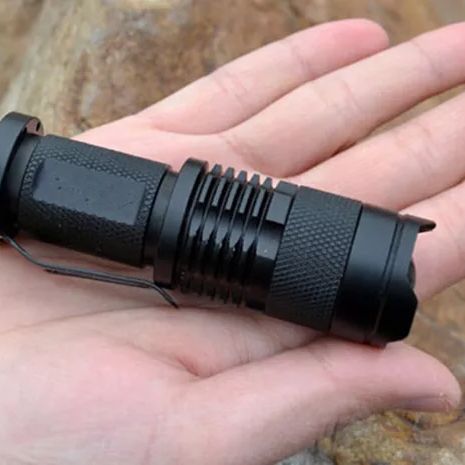 STR-001 Senter Mini LED Flashlight Police SWAT Mini Zoom Camping Anti Air / Waterproof Swat Police Taktikal